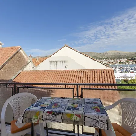Sanda Trogir